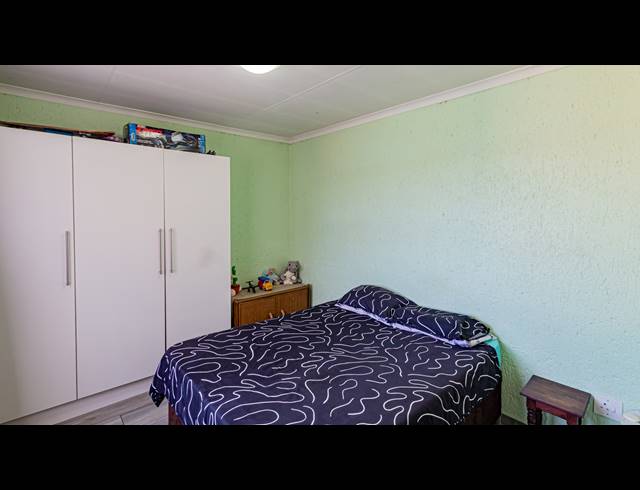 3 BEDROOM APARTMENT FOR SALE IN WINCHESTER HILLS